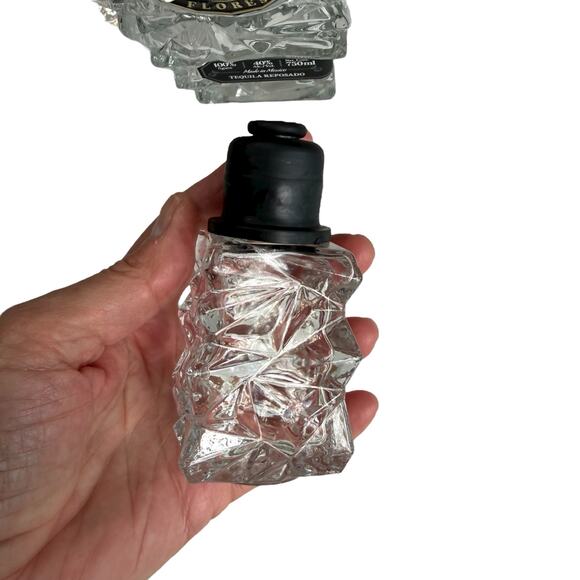 EMPTY Mi Familia Flores Tequila Reposado Bottle Clear Crystal Bar Man Cave Decor - Picture 4 of 11